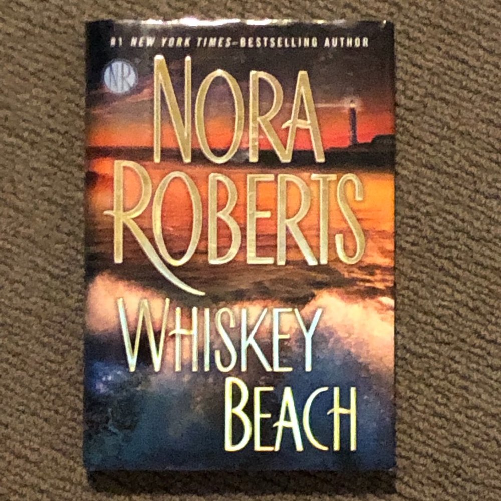 Nora Roberts - Whiskey Beach Hardcover